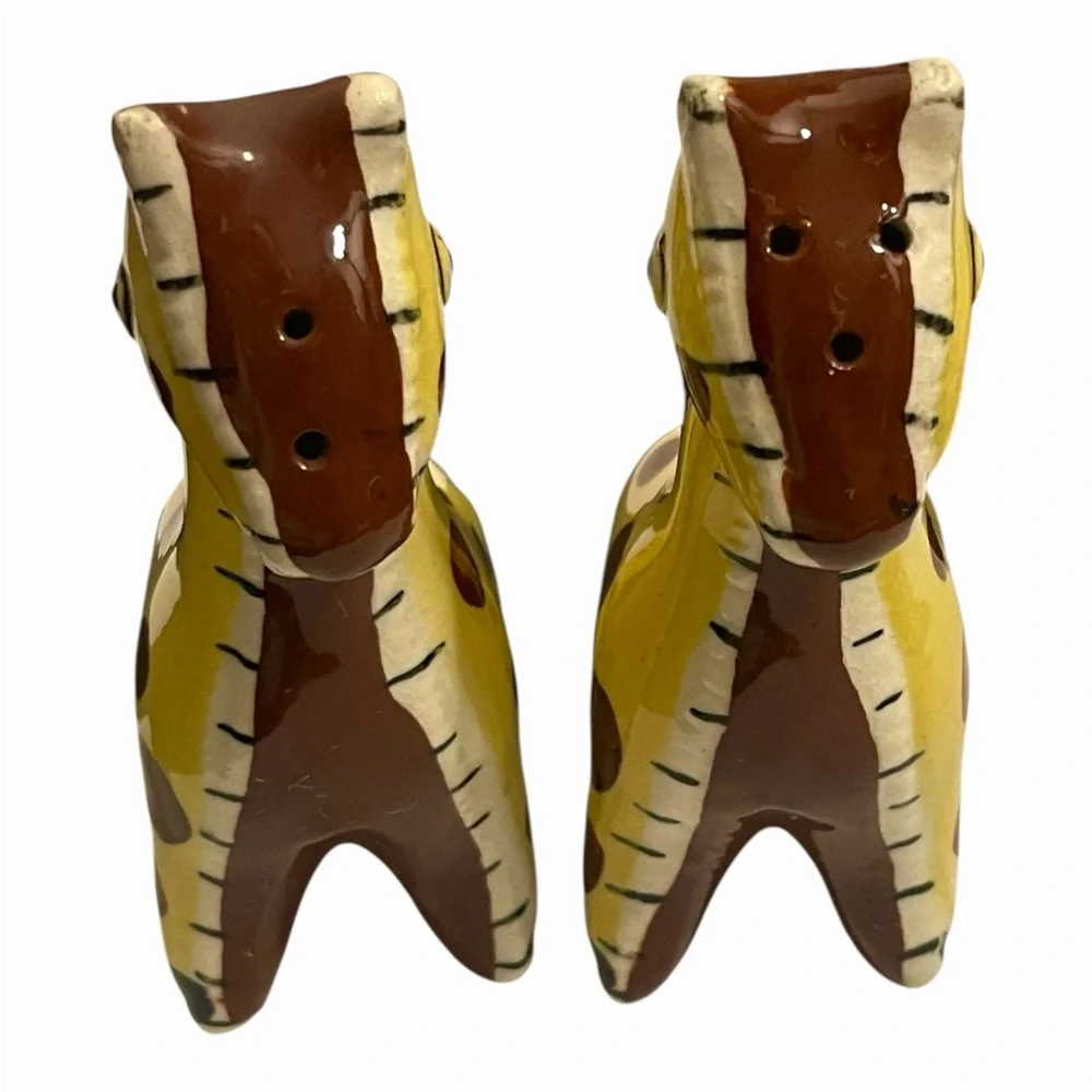 Vintage Hand-Painted Ceramic Giraffe Salt & Pepper Shakers Set Made In Japan
